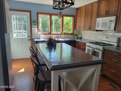 Tiny photo for 161 Princeton Drive, Toledo, OH 43614 (MLS # 10007203)