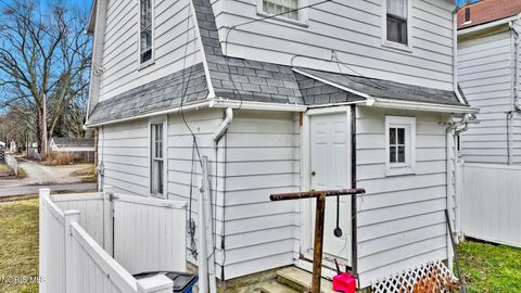 Tiny photo for 333 Danberry Street, Toledo, OH 43609 (MLS # 10004397)