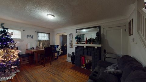 Tiny photo for 333 Danberry Street, Toledo, OH 43609 (MLS # 10004397)