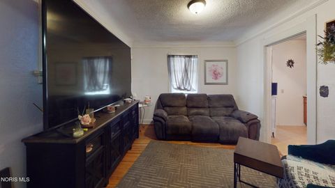 Tiny photo for 333 Danberry Street, Toledo, OH 43609 (MLS # 10004397)