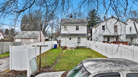 Tiny photo for 333 Danberry Street, Toledo, OH 43609 (MLS # 10004397)
