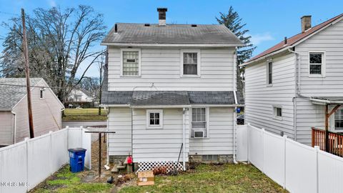 Tiny photo for 333 Danberry Street, Toledo, OH 43609 (MLS # 10004397)