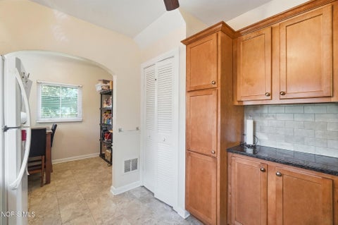Tiny photo for 1929 Dority Road, Toledo, OH 43615 (MLS # 10014387)