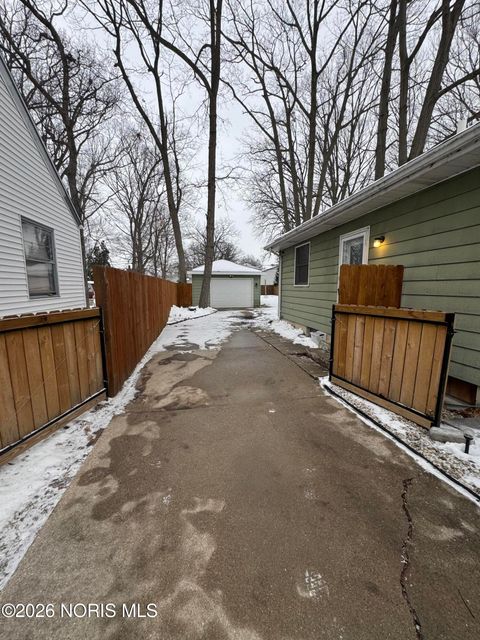 Tiny photo for 2944 Daleford Drive, Toledo, OH 43614 (MLS # 10003793)
