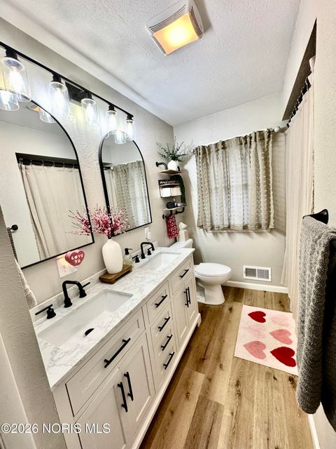 Tiny photo for 2944 Daleford Drive, Toledo, OH 43614 (MLS # 10003793)