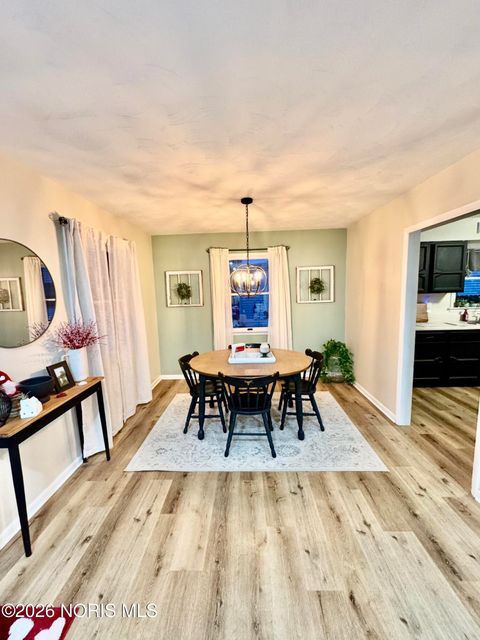 Tiny photo for 2944 Daleford Drive, Toledo, OH 43614 (MLS # 10003793)