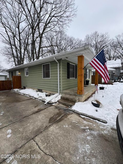 Tiny photo for 2944 Daleford Drive, Toledo, OH 43614 (MLS # 10003793)