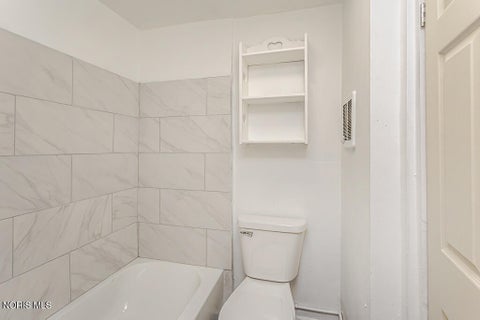 Tiny photo for 346 E Streicher Street, Toledo, OH 43608 (MLS # 10009788)