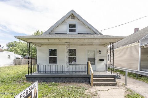 Tiny photo for 346 E Streicher Street, Toledo, OH 43608 (MLS # 10009788)