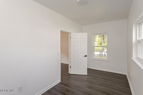 Tiny photo for 346 E Streicher Street, Toledo, OH 43608 (MLS # 10009788)