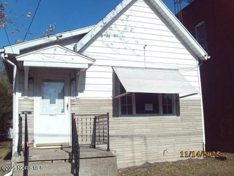 Photo of 1133 Nevada Street, Toledo, OH 43605 (MLS # 10001470)