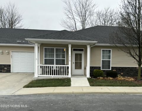 Photo of 1715 W Brooklynn Park, Toledo, OH 43615 (MLS # 10002324)