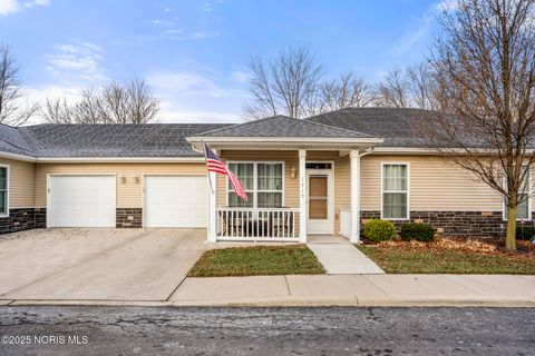 Photo of 1715 W Brooklynn Park, Toledo, OH 43615 (MLS # 10002324)