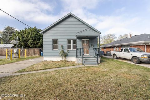 Photo of 3519 Terrace Drive, Toledo, OH 43611 (MLS # 10002448)