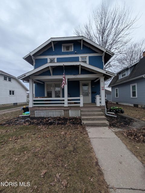 Photo of 1017 Wayne Avenue, Defiance, OH 43512 (MLS # 10004571)