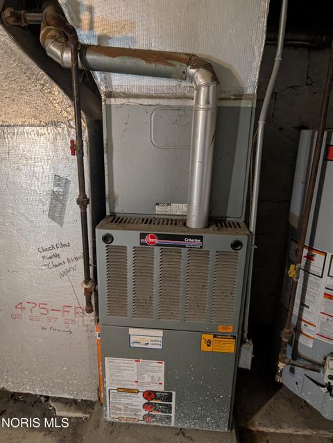 Tiny photo for 1017 Wayne Avenue, Defiance, OH 43512 (MLS # 10004571)