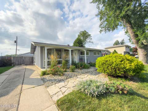 Tiny photo for 1001 Village Trail Road, Maumee, OH 43537 (MLS # 10011287)