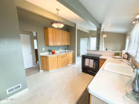 Tiny photo for 1001 Village Trail Road, Maumee, OH 43537 (MLS # 10011287)
