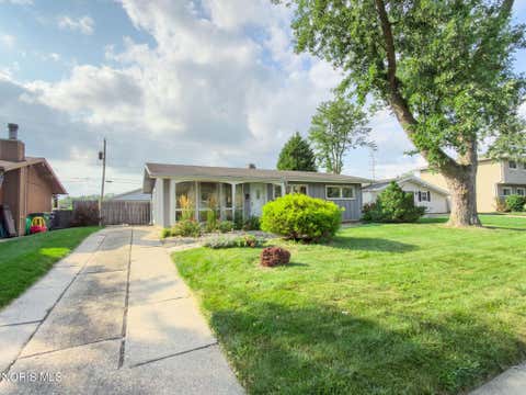 Photo of 1001 Village Trail Road, Maumee, OH 43537 (MLS # 10011287)