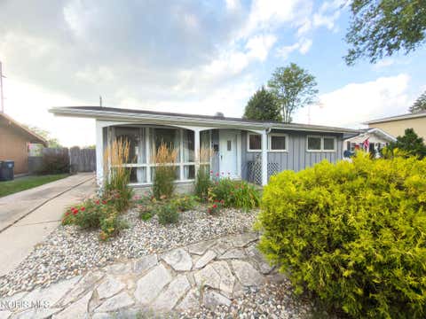 Tiny photo for 1001 Village Trail Road, Maumee, OH 43537 (MLS # 10011287)