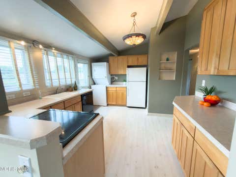 Tiny photo for 1001 Village Trail Road, Maumee, OH 43537 (MLS # 10011287)