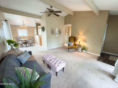 Tiny photo for 1001 Village Trail Road, Maumee, OH 43537 (MLS # 10011287)