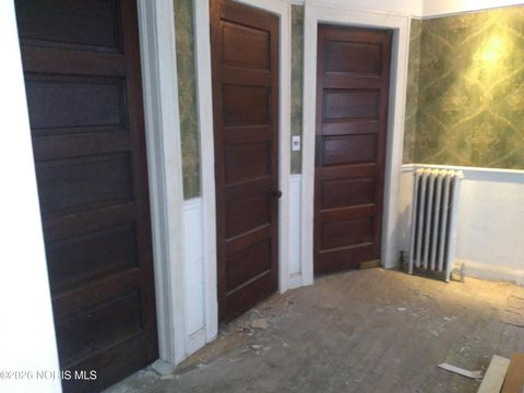 Tiny photo for 4245 Burnham Avenue, Toledo, OH 43612 (MLS # 10003120)