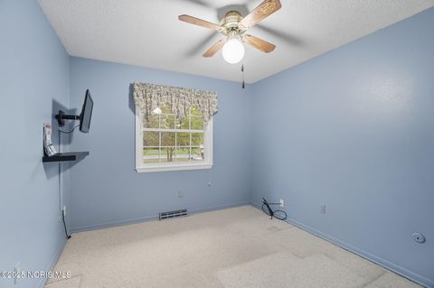 Tiny photo for 112 Tyler Drive, Walbridge, OH 43465 (MLS # 10000217)