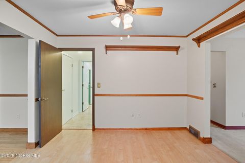 Tiny photo for 112 Tyler Drive, Walbridge, OH 43465 (MLS # 10000217)