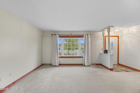 Tiny photo for 112 Tyler Drive, Walbridge, OH 43465 (MLS # 10000217)