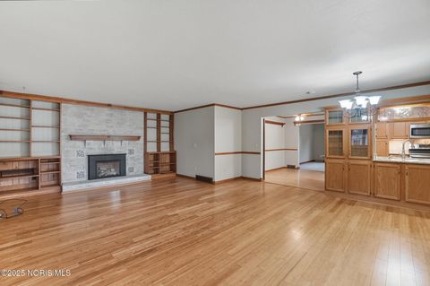 Tiny photo for 112 Tyler Drive, Walbridge, OH 43465 (MLS # 10000217)