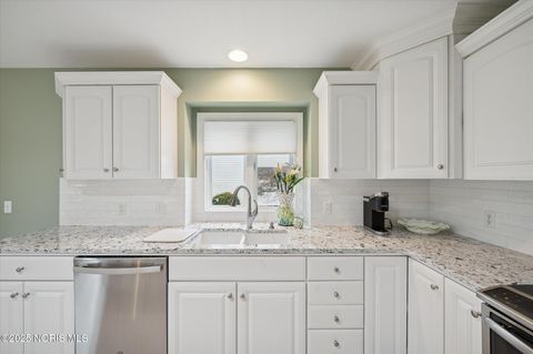 Tiny photo for 7736 Woodstone Drive, Maumee, OH 43537 (MLS # 10002113)