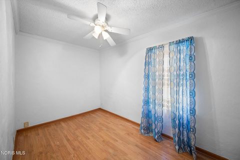 Tiny photo for 1703 Nevada Street, Toledo, OH 43605 (MLS # 10004668)