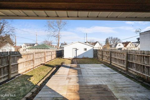 Tiny photo for 1703 Nevada Street, Toledo, OH 43605 (MLS # 10004668)