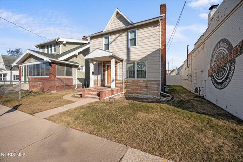 Tiny photo for 1703 Nevada Street, Toledo, OH 43605 (MLS # 10004668)