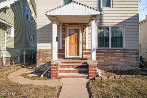 Tiny photo for 1703 Nevada Street, Toledo, OH 43605 (MLS # 10004668)