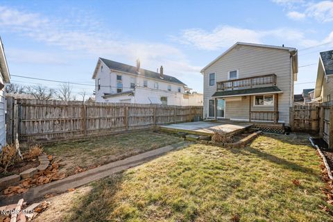 Tiny photo for 1703 Nevada Street, Toledo, OH 43605 (MLS # 10004668)