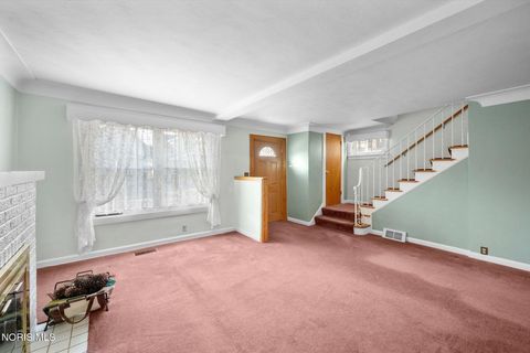 Tiny photo for 1703 Nevada Street, Toledo, OH 43605 (MLS # 10004668)