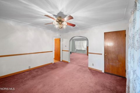 Tiny photo for 1703 Nevada Street, Toledo, OH 43605 (MLS # 10004668)