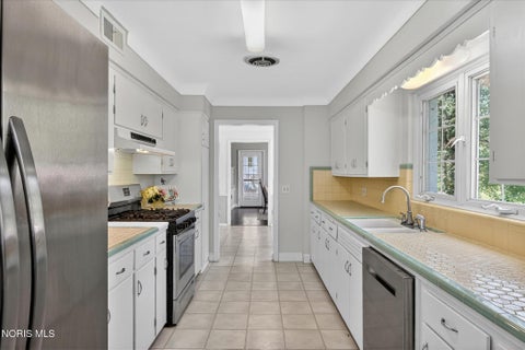 Tiny photo for 3700 W Bancroft Street, Ottawa Hills, OH 43606 (MLS # 10012426)