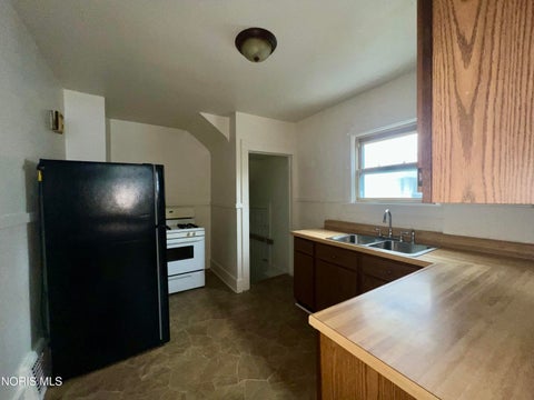 Tiny photo for 547 E Streicher Street, Toledo, OH 43608 (MLS # 10012926)