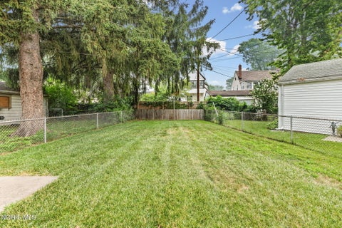 Tiny photo for 1430 Schuyler Road, Toledo, OH 43612 (MLS # 10010648)