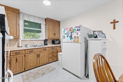 Tiny photo for 1430 Schuyler Road, Toledo, OH 43612 (MLS # 10010648)