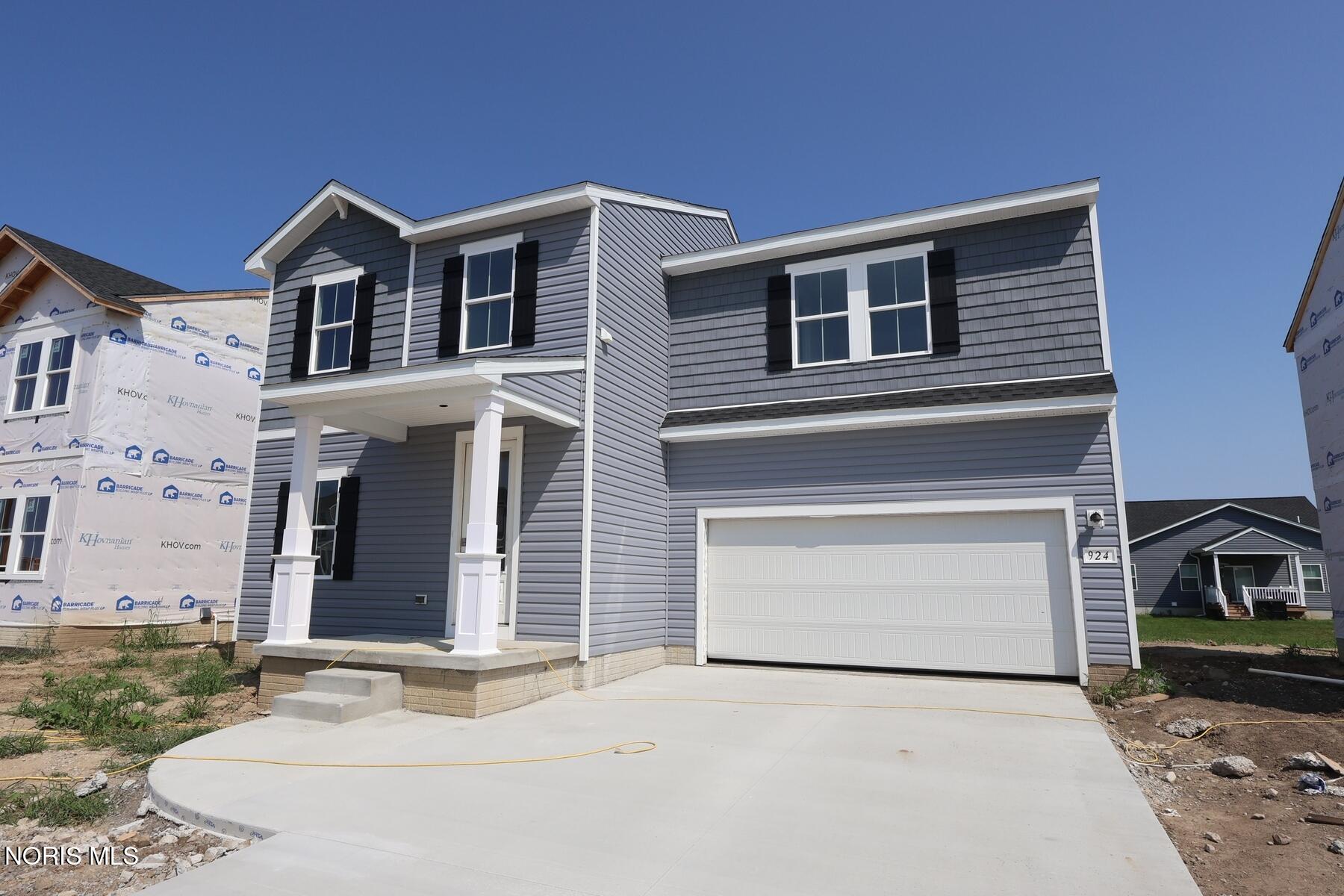 924 Creekside Lane