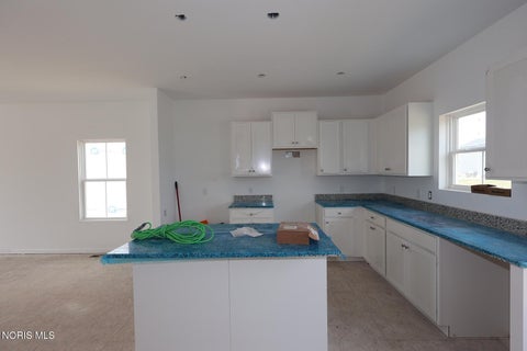 Tiny photo for 924 Creekside Lane, Bowling Green, OH 43402 (MLS # 10012452)