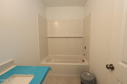 Tiny photo for 924 Creekside Lane, Bowling Green, OH 43402 (MLS # 10012452)
