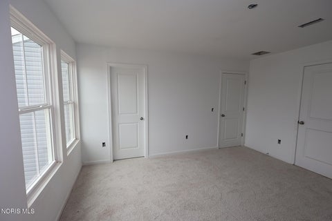 Tiny photo for 924 Creekside Lane, Bowling Green, OH 43402 (MLS # 10012452)