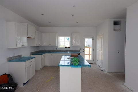 Tiny photo for 924 Creekside Lane, Bowling Green, OH 43402 (MLS # 10012452)