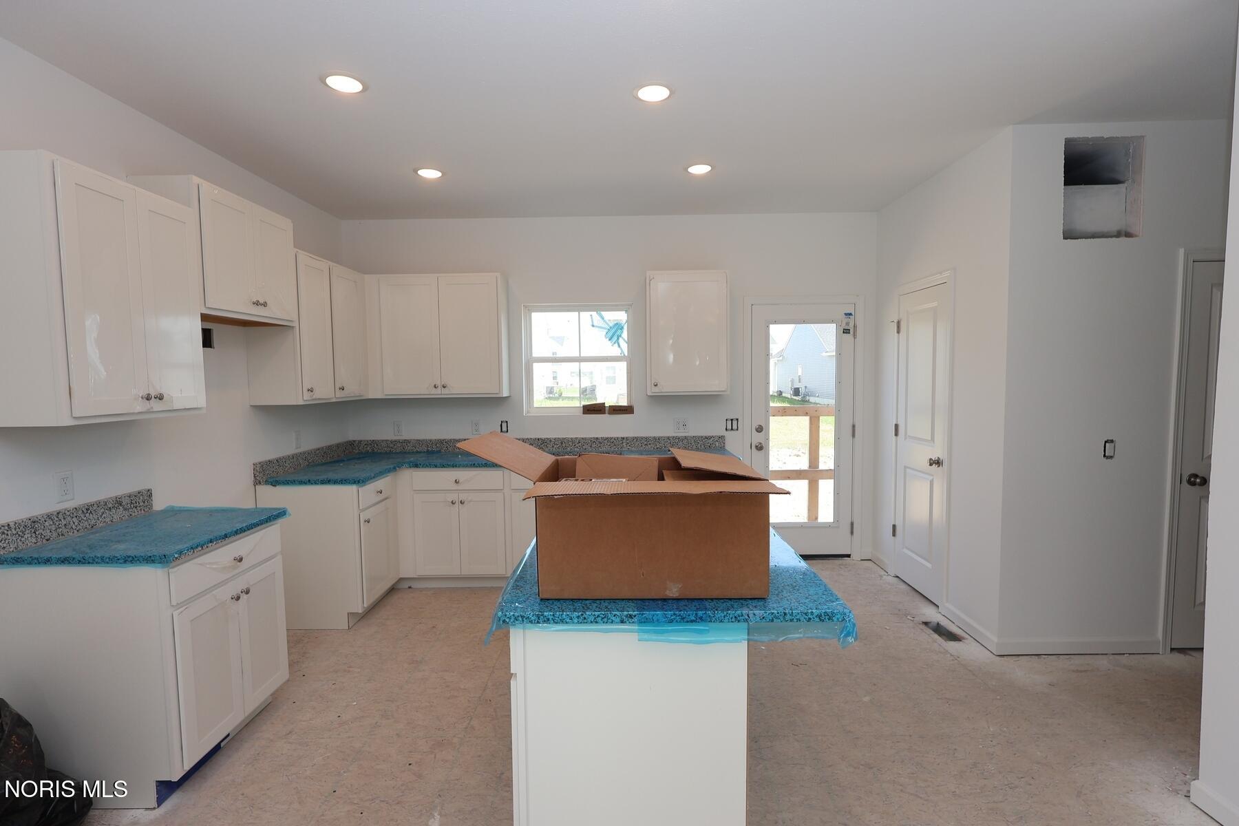 924 Creekside Lane