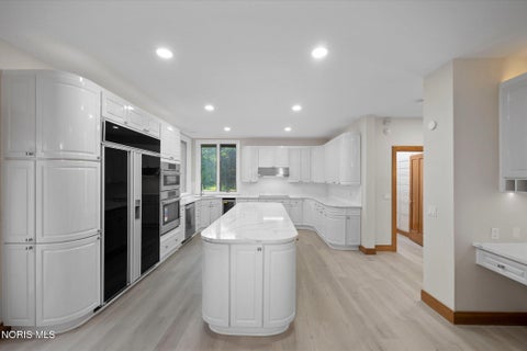 Tiny photo for 7303 Copperwood Lane, Sylvania, OH 43560 (MLS # 10014255)